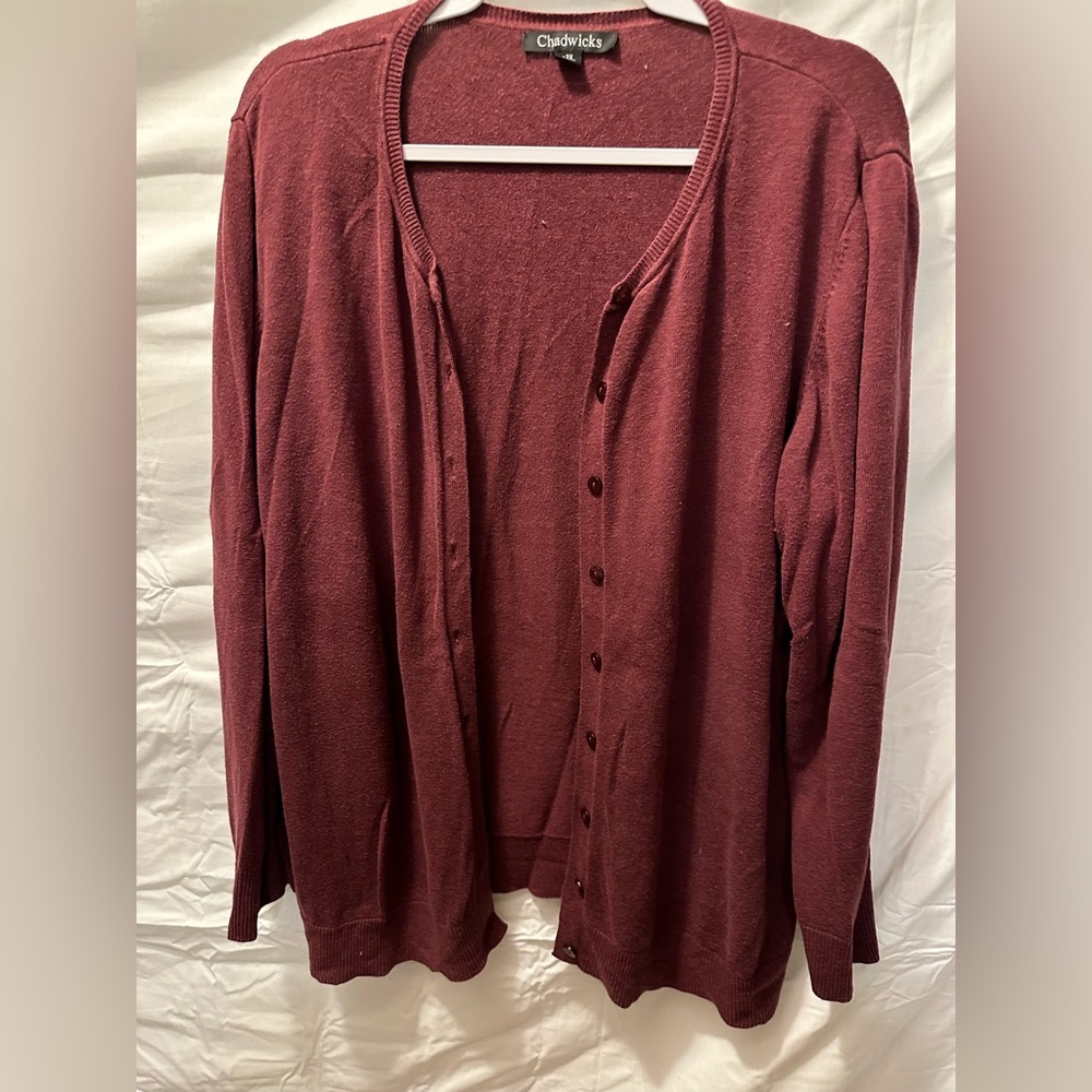 Chadwick’s size 2x crew neck maroon button front cardigan. 10262321